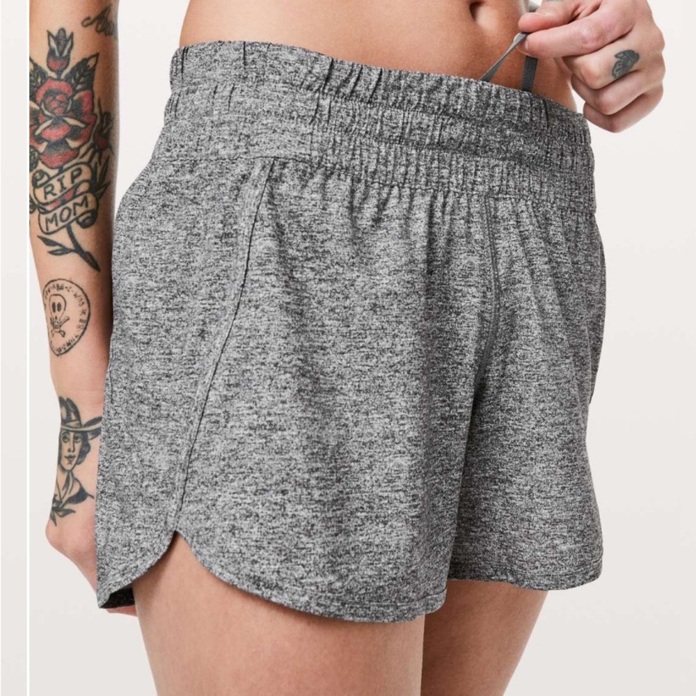 Lululemon Tracker Short V *4"